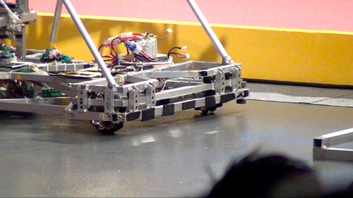 Robocon2012總決賽電子科技大學(xué)手動車（QMA-10）.jpg